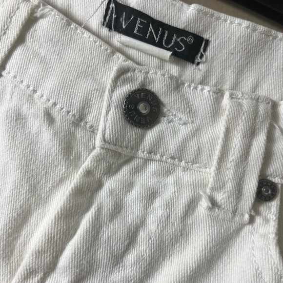 Venus White Jean Shorts Size 8 Casual Denim Cut-Offs Summer Western Boho - Picture 7 of 9